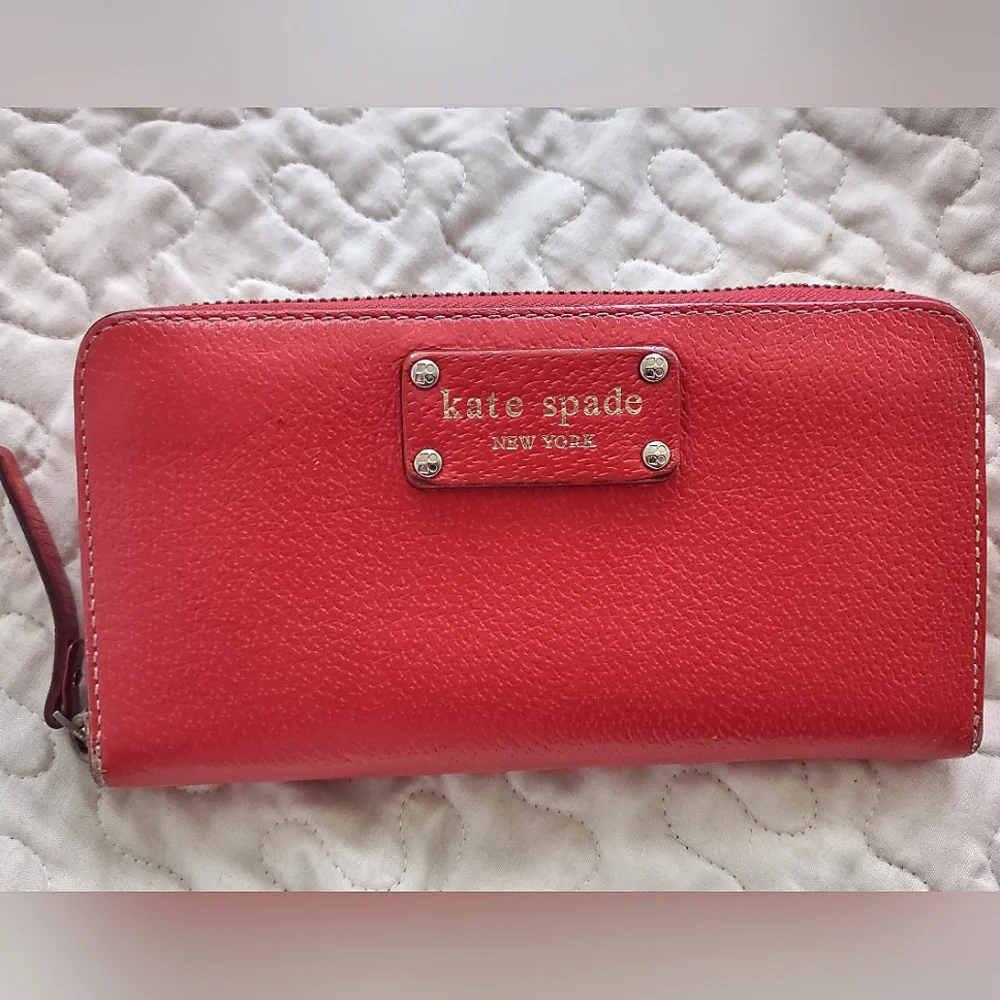 Kate Spade Wallet - Picture 1 of 11
